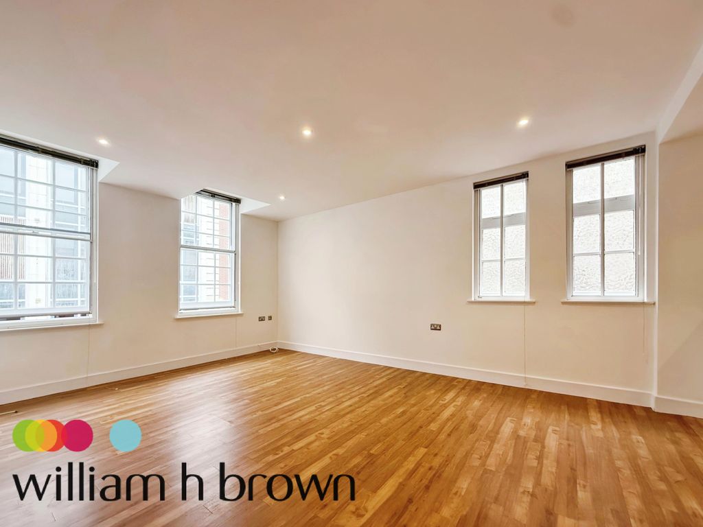 Property photo 3 of 7 Living Room