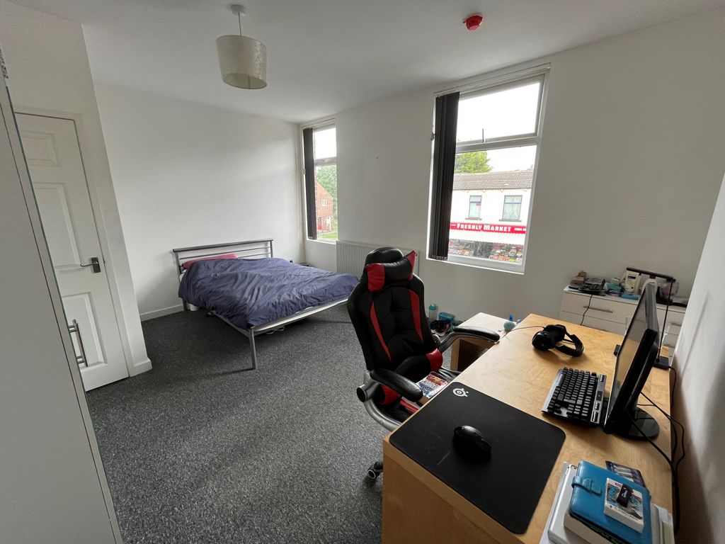 Property photo 2 of 7 Media