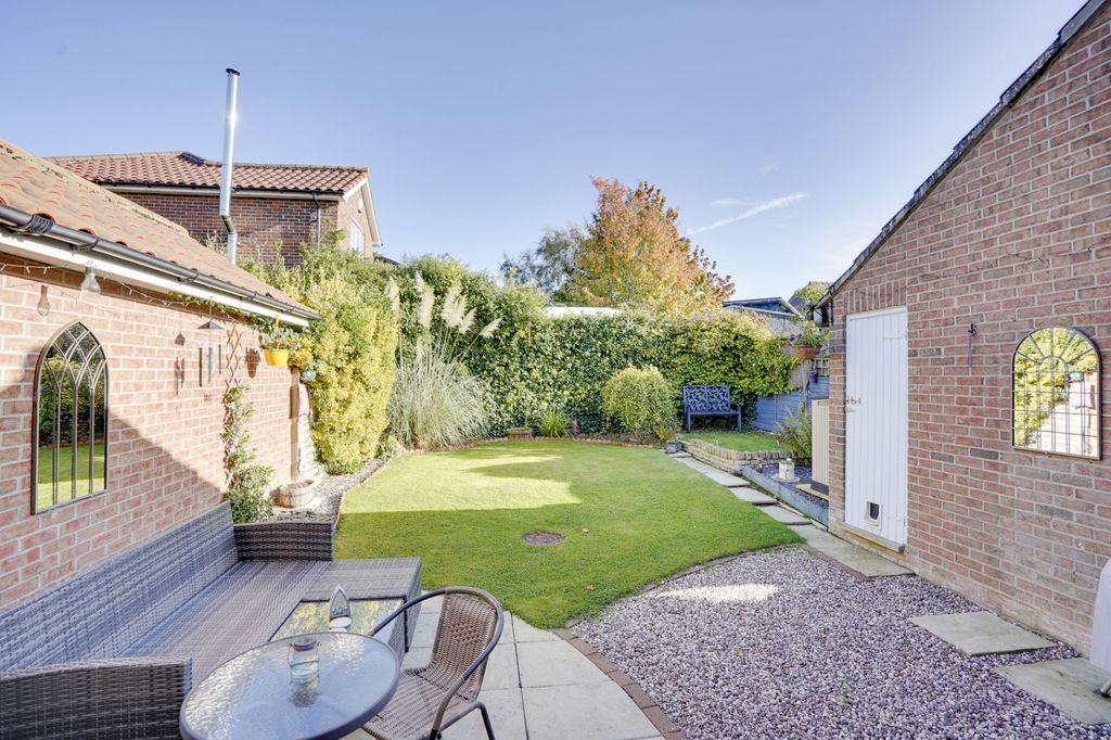 Property photo 2 of 14