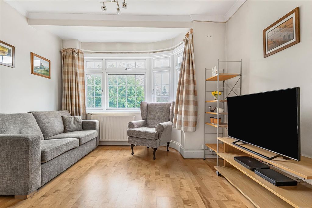 Property photo 3 of 17