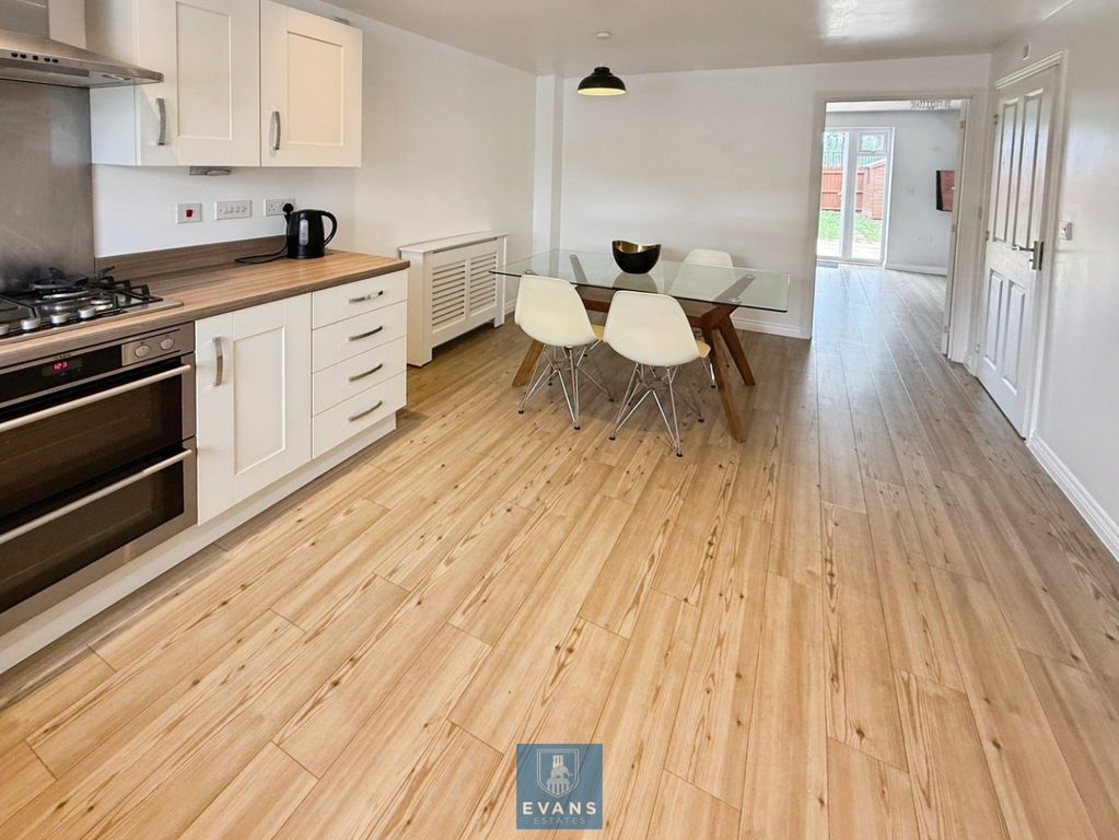 Property photo 2 of 18 Kitchen/ Diner