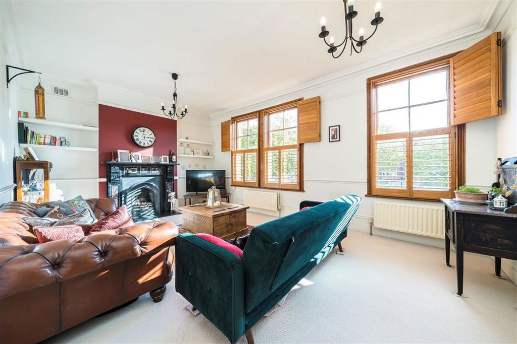 Property photo 2 of 8