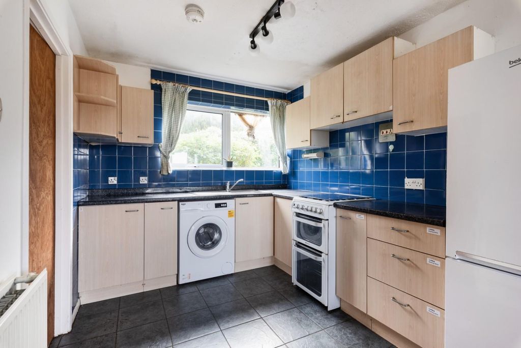 Property photo 3 of 15 18 Drake Avenue, Bath Ba2 5Nx-5.Jpg