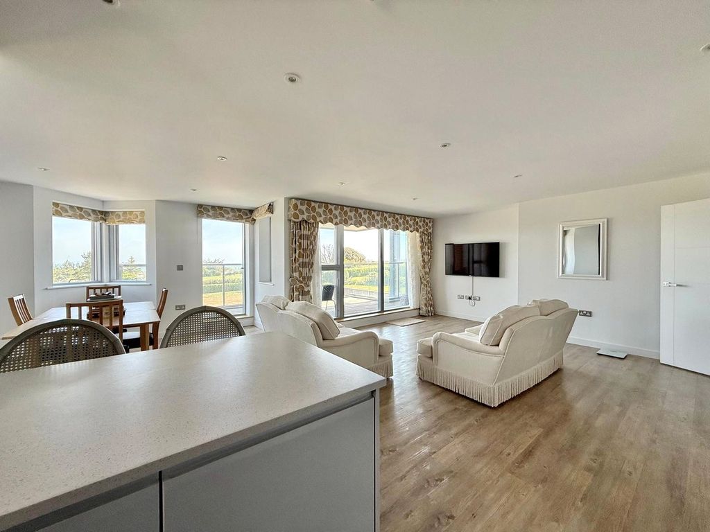 Additional image 6 of 3 bed flat for saleKing Edwards Parade, Meads, Eastbourne BN20