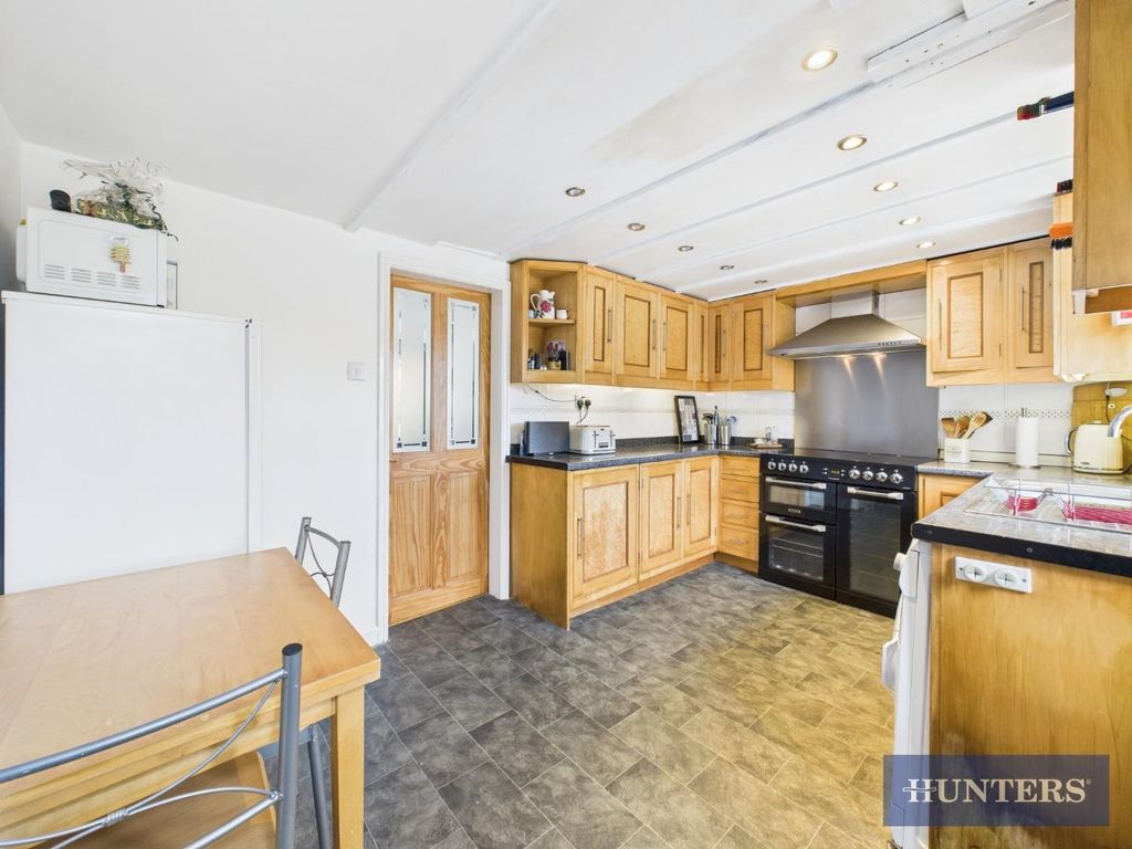 Property photo 2 of 15 Kitchen