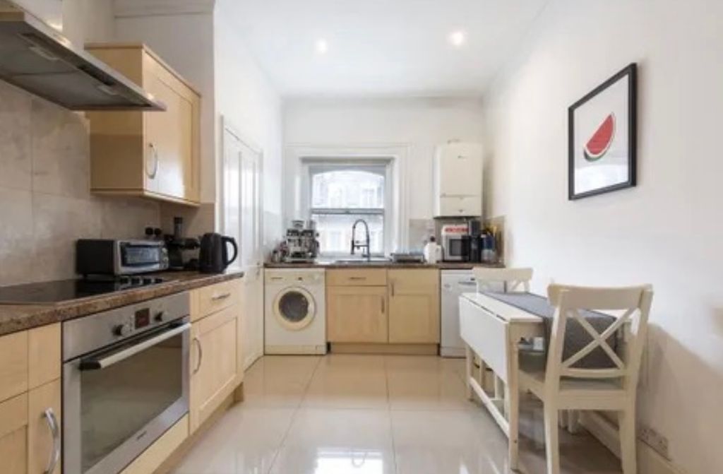 Property photo 3 of 4