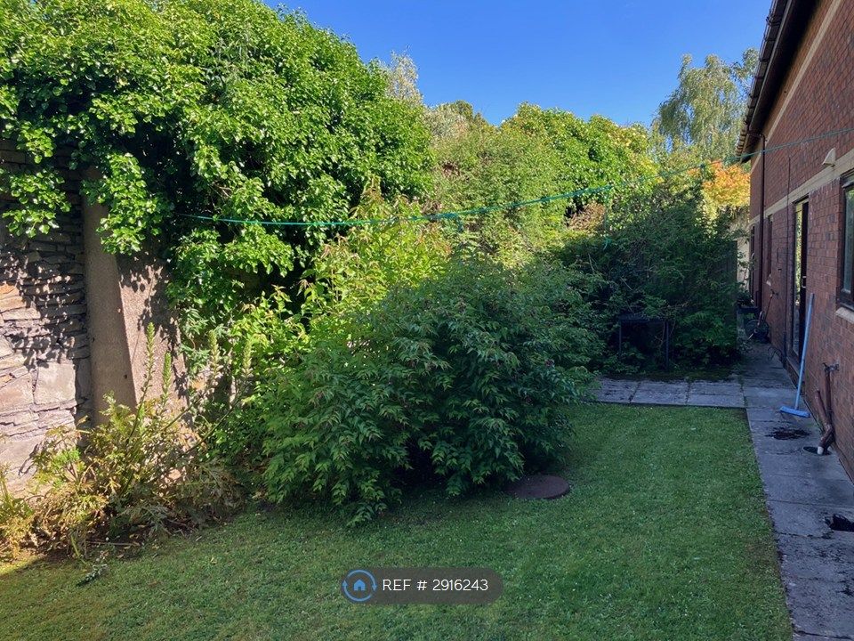 Property photo 2 of 11 Private Garden.