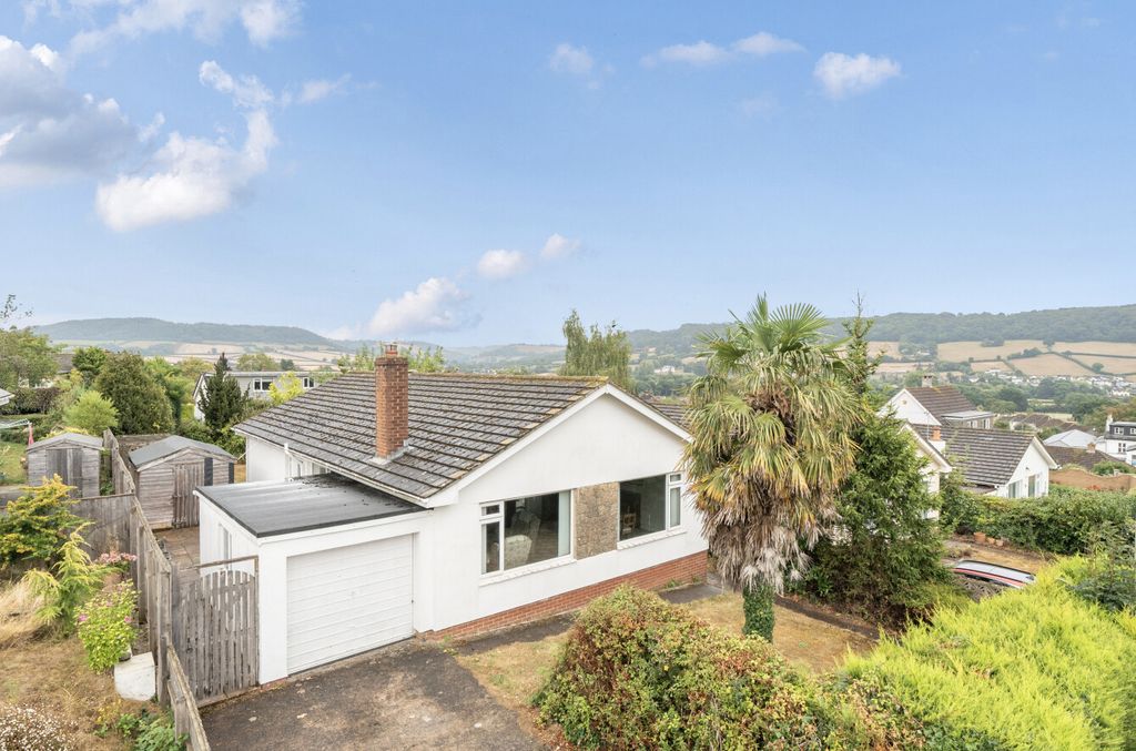 Property photo 1 of 18 1340882-1-68A493A...