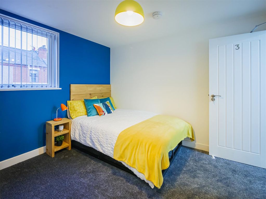 Property photo 2 of 18 P1280385-Hdr.Jpg