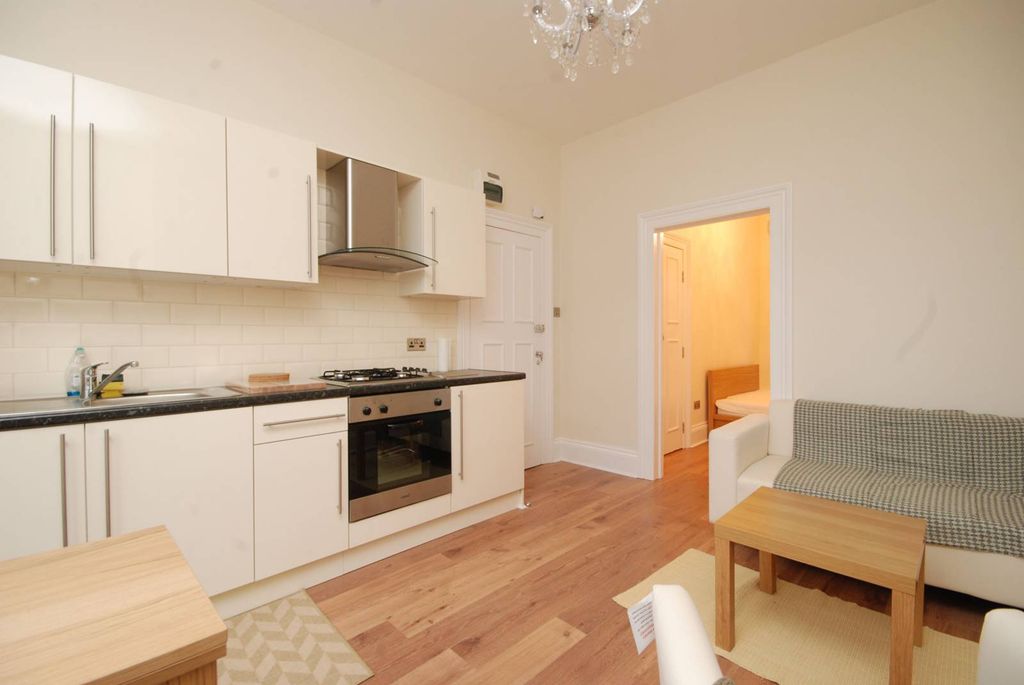 Property photo 1 of 5