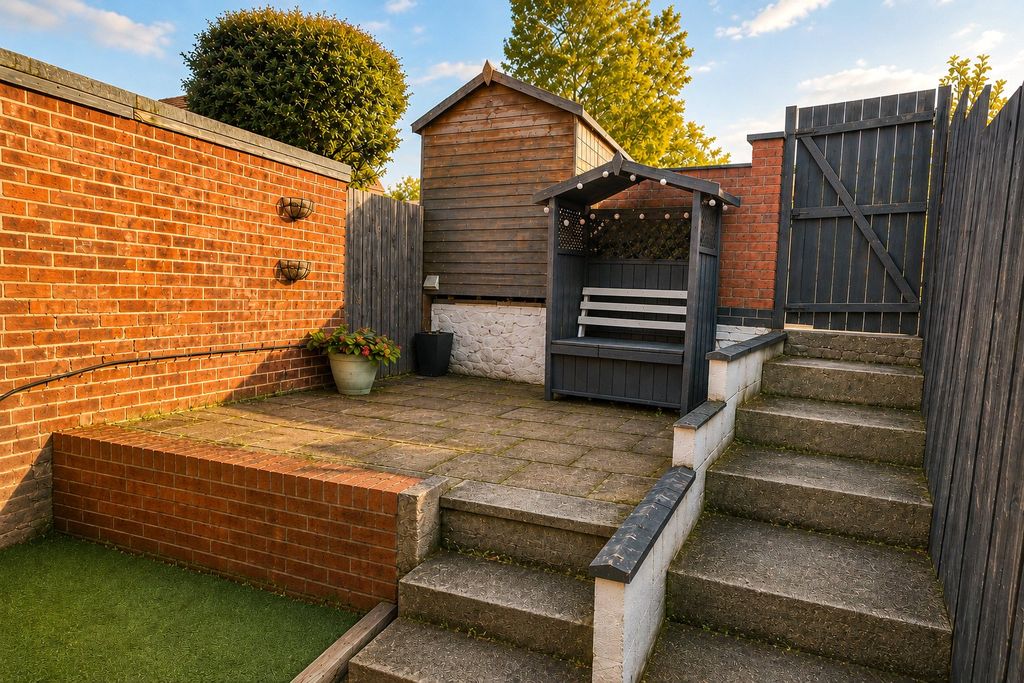 Property photo 2 of 9 Picture No. 35