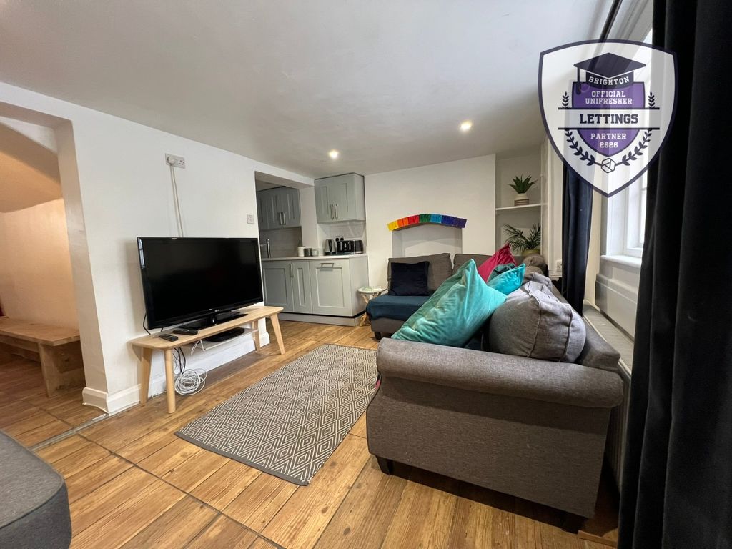 Property photo 1 of 10 4660710