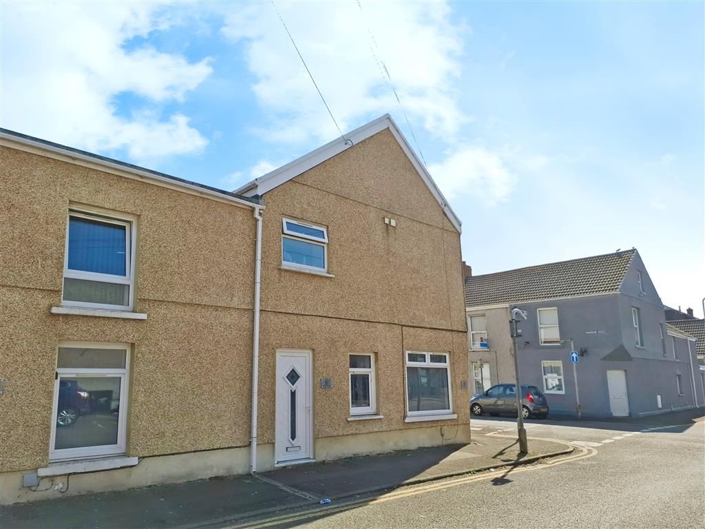 Property photo 1 of 10 Balcony