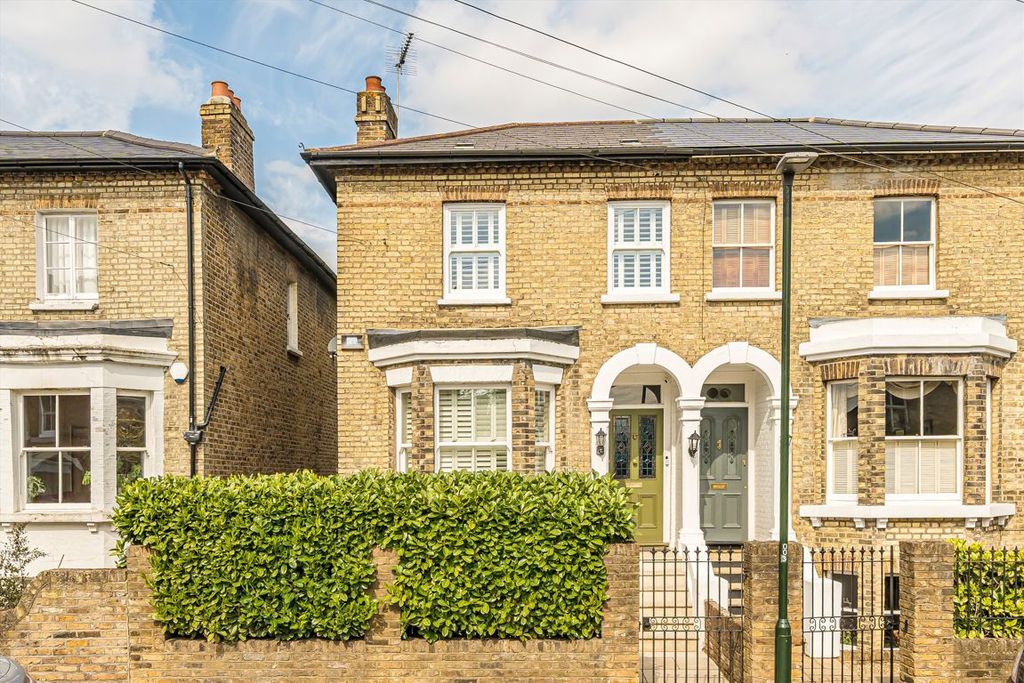Property photo 1 of 6