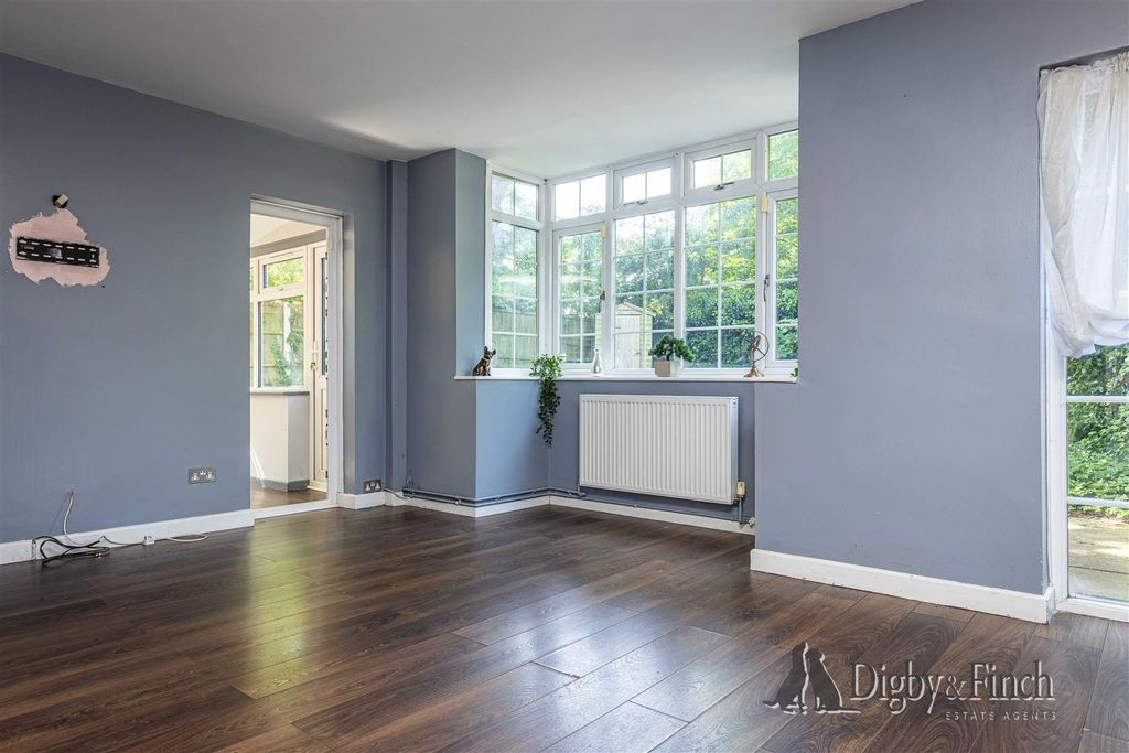 Property photo 2 of 21 7 Cherrytree Close, Radcliffe On Trent-12Watermark