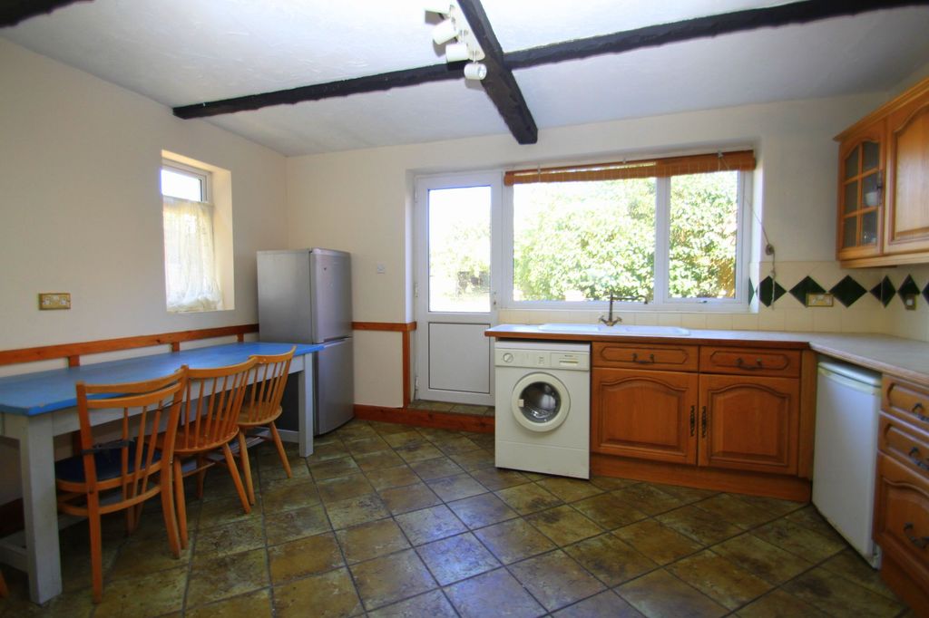 Property photo 1 of 19 Photo 3