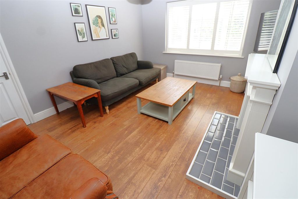Property photo 3 of 18 Img_9965.Jpg