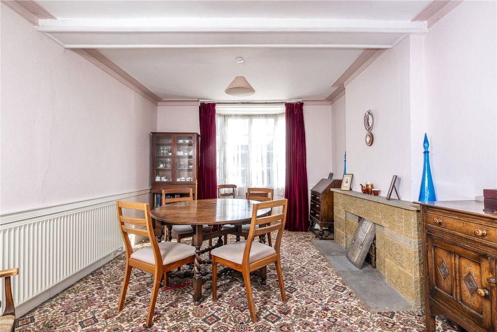 Property photo 3 of 14 Dining Room