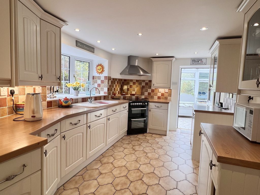 Property photo 2 of 17 Not Specified