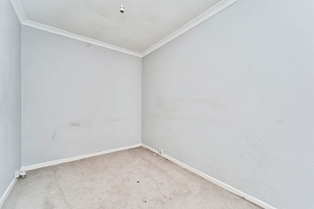 Property photo 3 of 17 Photo