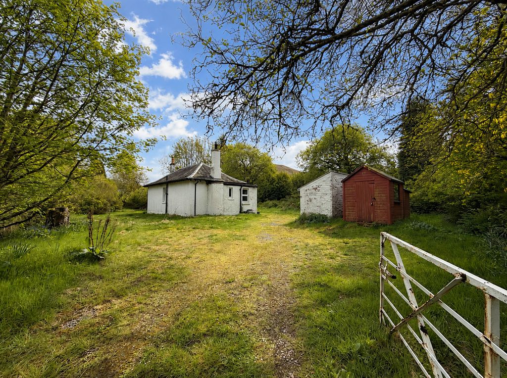 Property photo 3 of 32