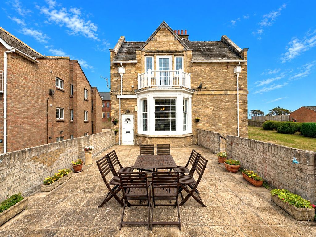 Property photo 2 of 17 2.Png