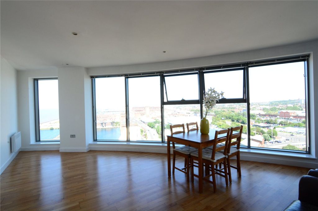 Property photo 3 of 17 Picture No. 04