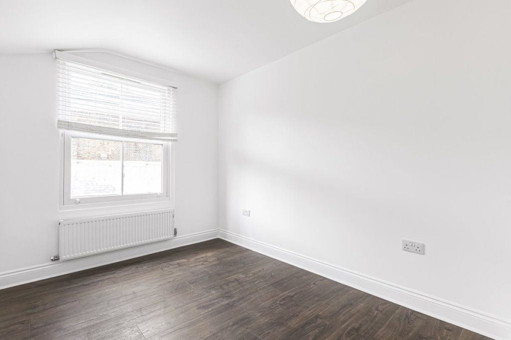Property photo 2 of 28
