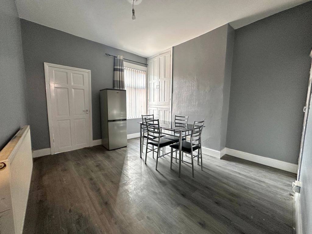 Property photo 3 of 10 Img_4867