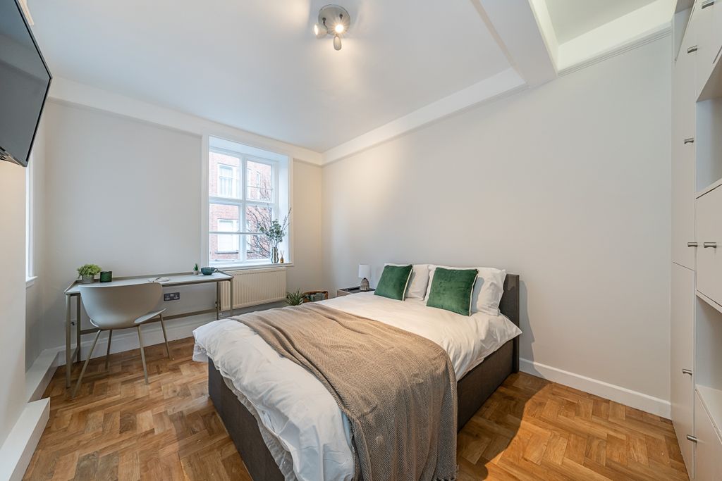 Property photo 3 of 18 Room-5C-Kimmersto...