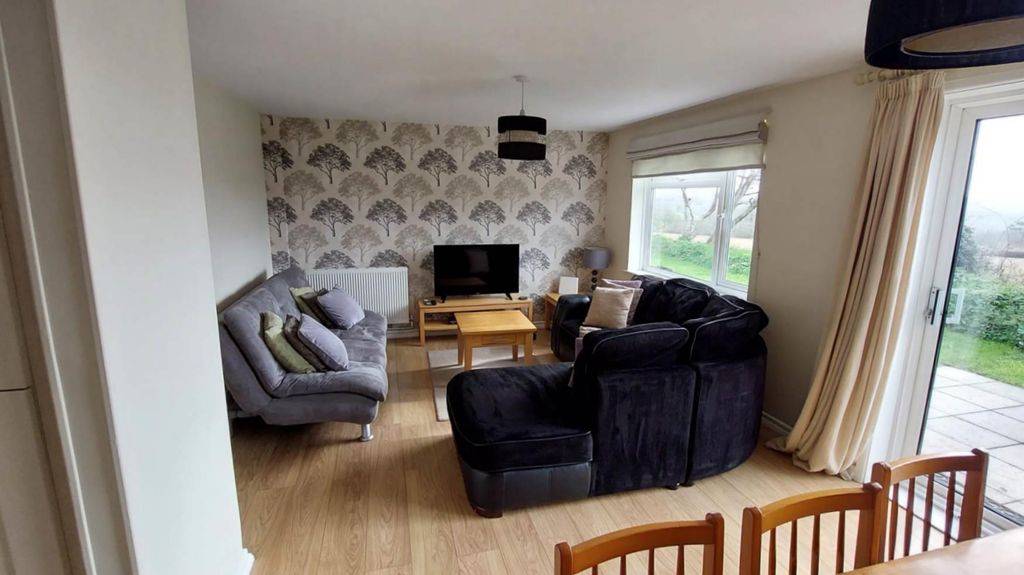 Property photo 3 of 14 E3138172-E9d9-48Bc-A73E-387313Ced7B8.Jpg