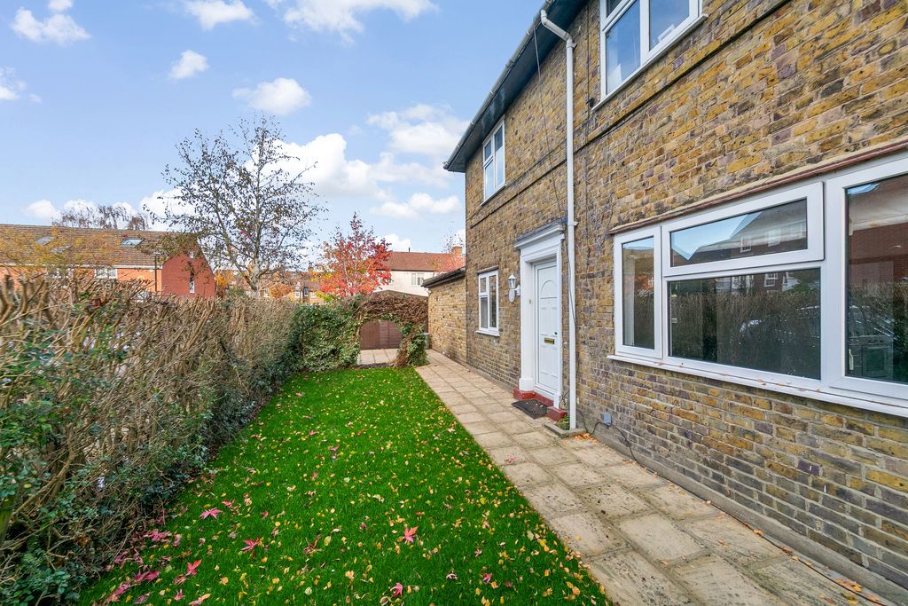 Property photo 2 of 13