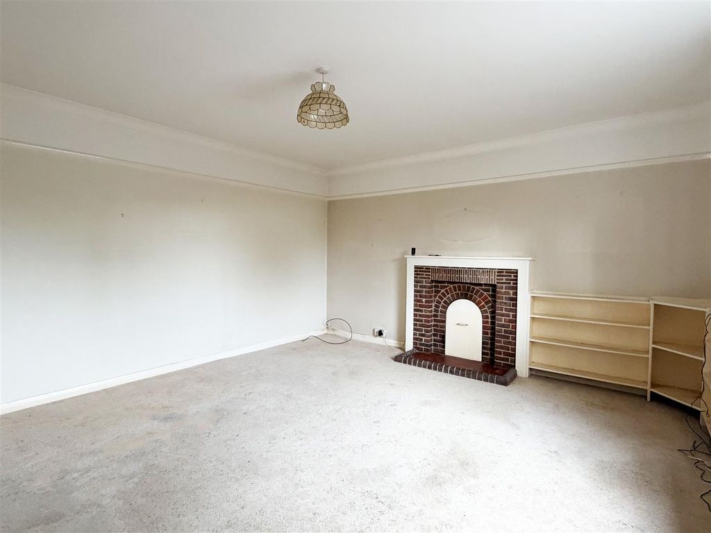 Property photo 3 of 17 Dr Reception 4 Copy.Png