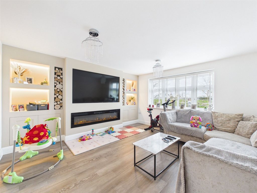 Property photo 2 of 21 Picture No. 42