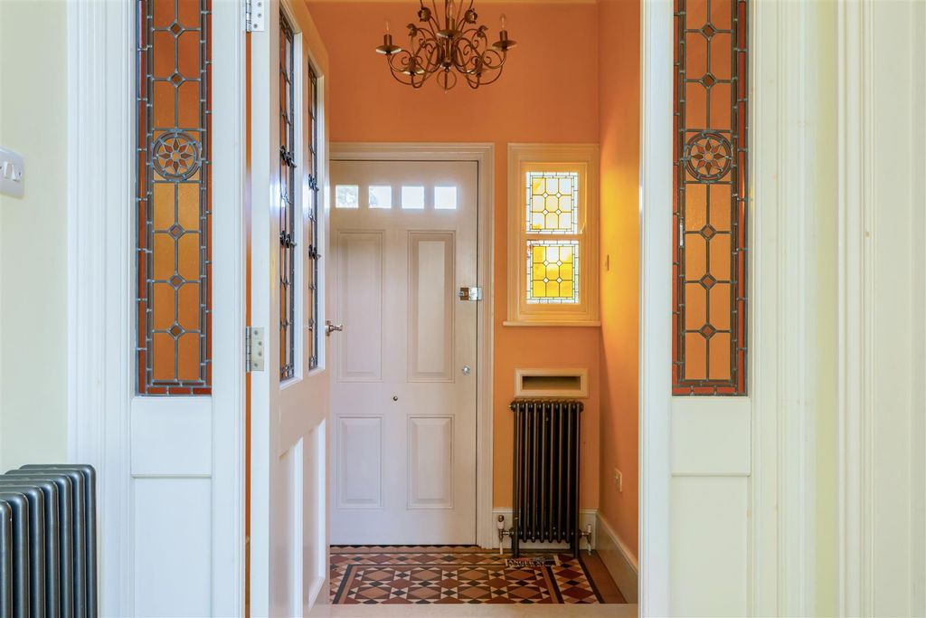 Property photo 2 of 19