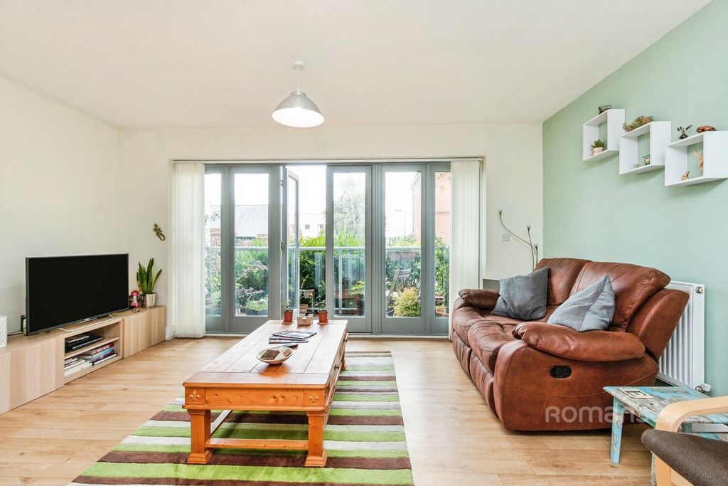 Property photo 2 of 6 Pbox-Img.Jpg