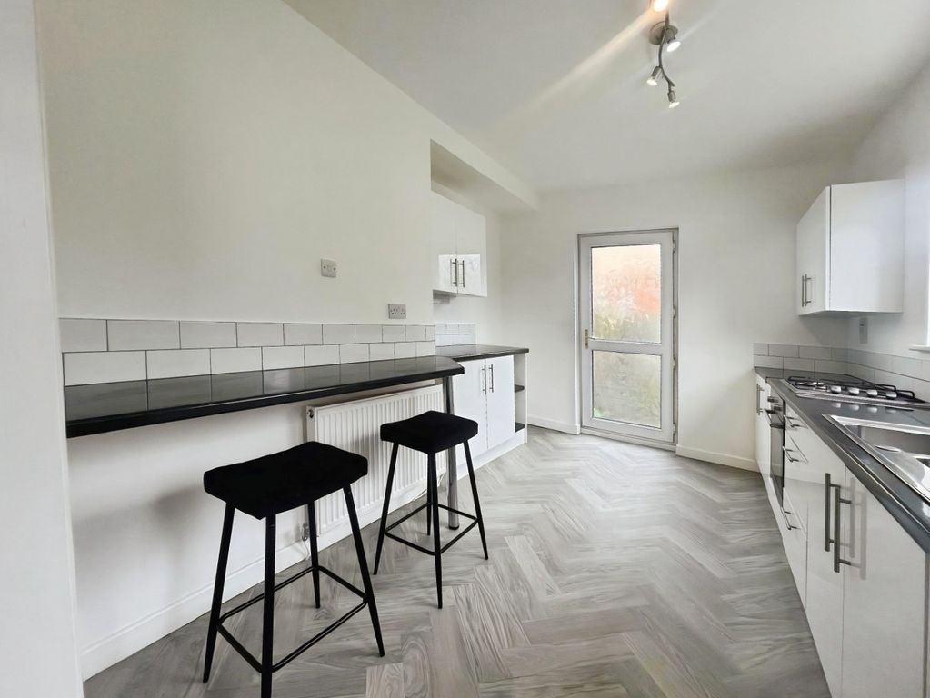 Property photo 2 of 17 5174221
