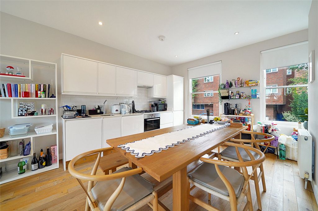 Property photo 2 of 17 Picture No. 29