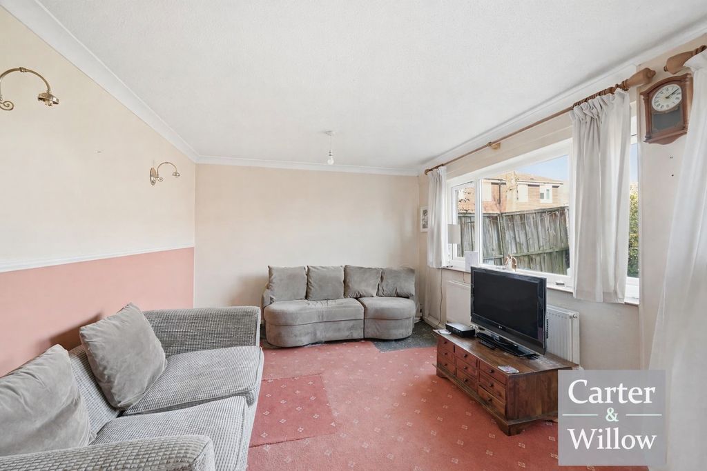 Property photo 3 of 15