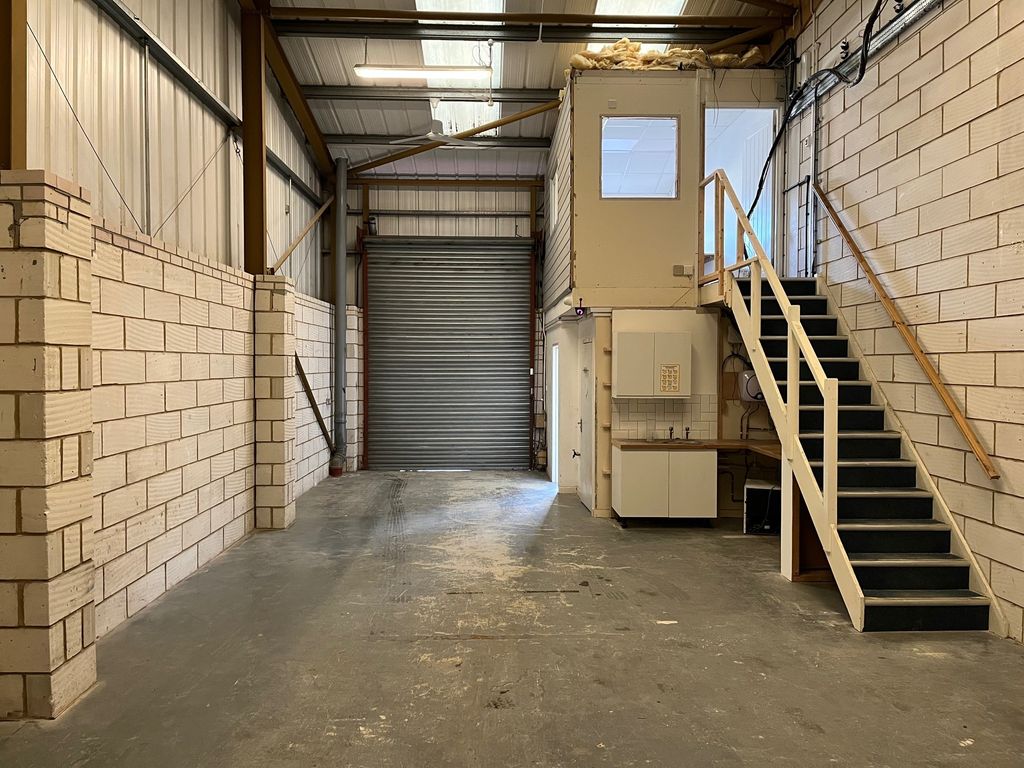 Property photo 3 of 6