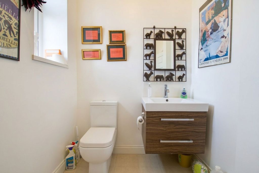 Additional image 17 of 5 bed semi-detached house for saleKnighton Road, Leicester LE2