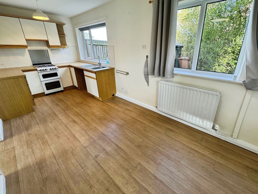 Property photo 2 of 10 Photo 8