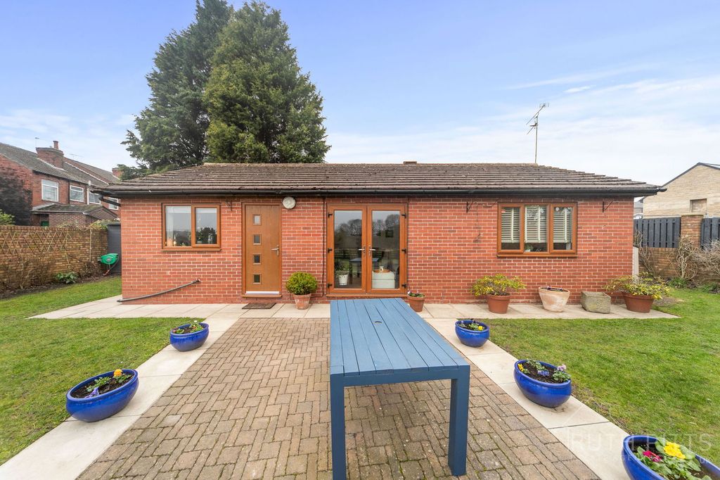 Property photo 1 of 40