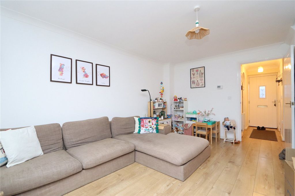 Property photo 3 of 9 Picture No. 05