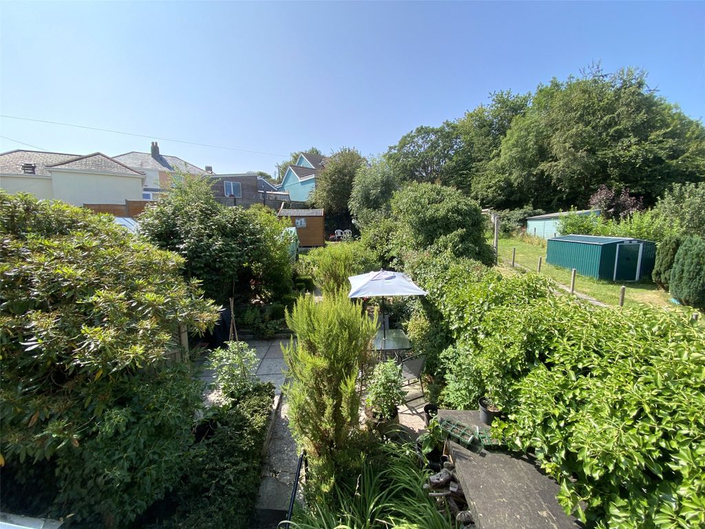 Property photo 3 of 17 3 - Picture No. 03