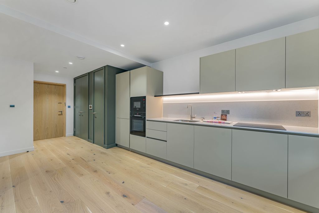 Property photo 3 of 13 2.Jpg