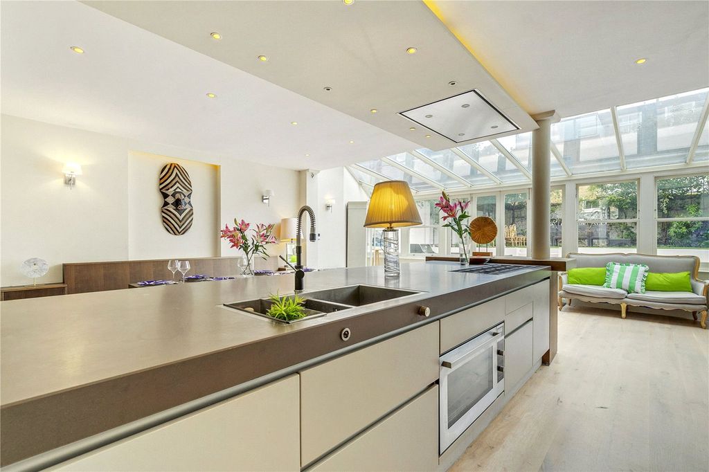 Property photo 2 of 16 Picture No. 52