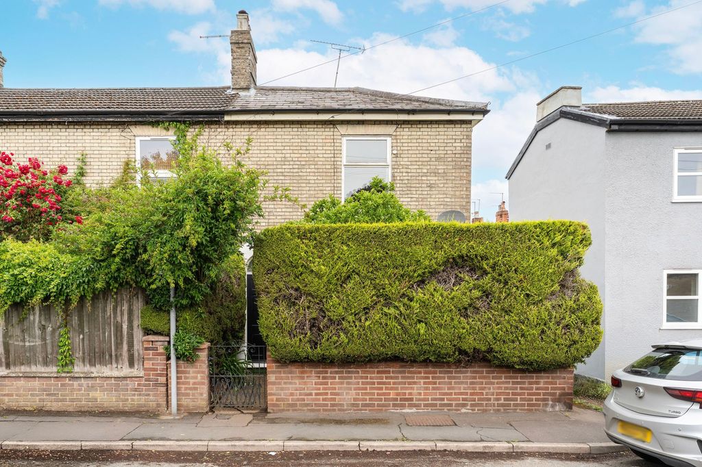 Property photo 1 of 18