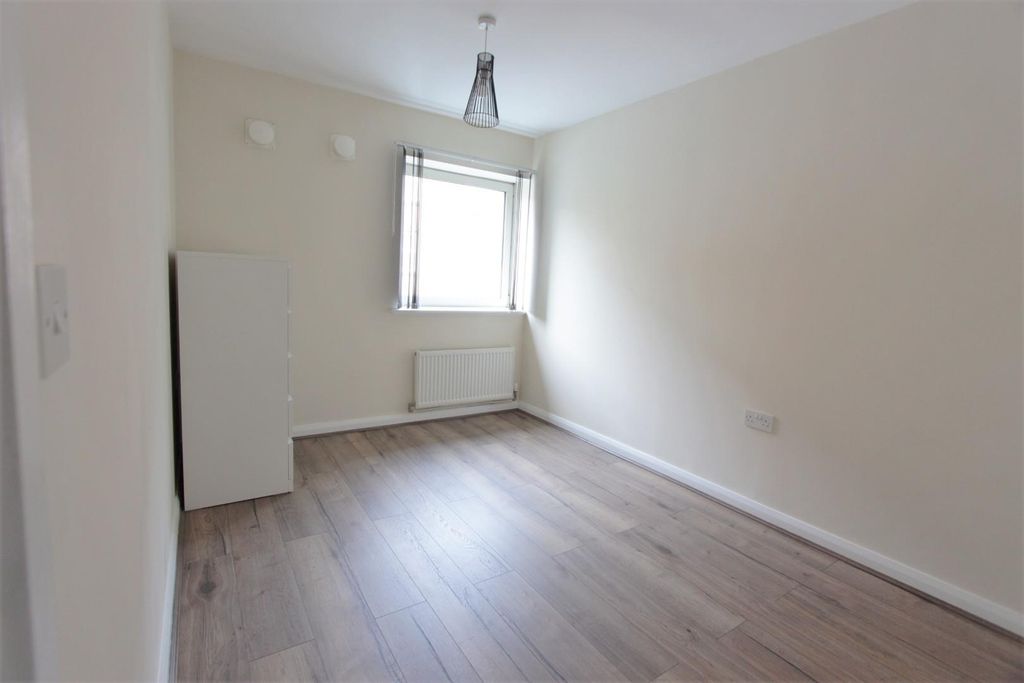 Property photo 1 of 11 3. Bedroom 2.Jpg