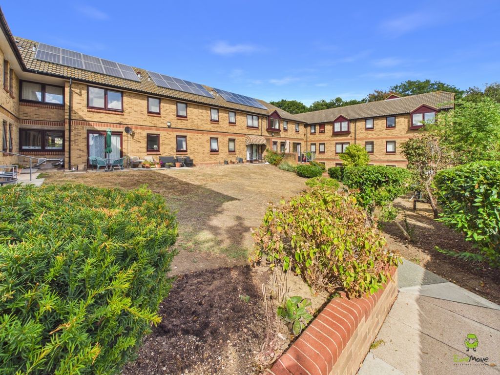 Property photo 2 of 16 Presented By Clinton At Ewemove Bexleyheath And Da